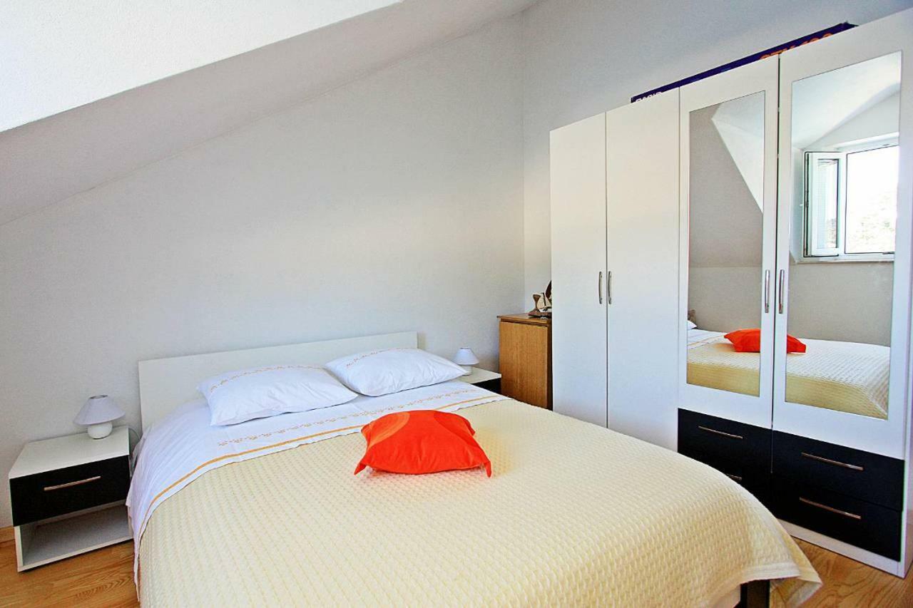 Apartmani Nila Pucisca Εξωτερικό φωτογραφία