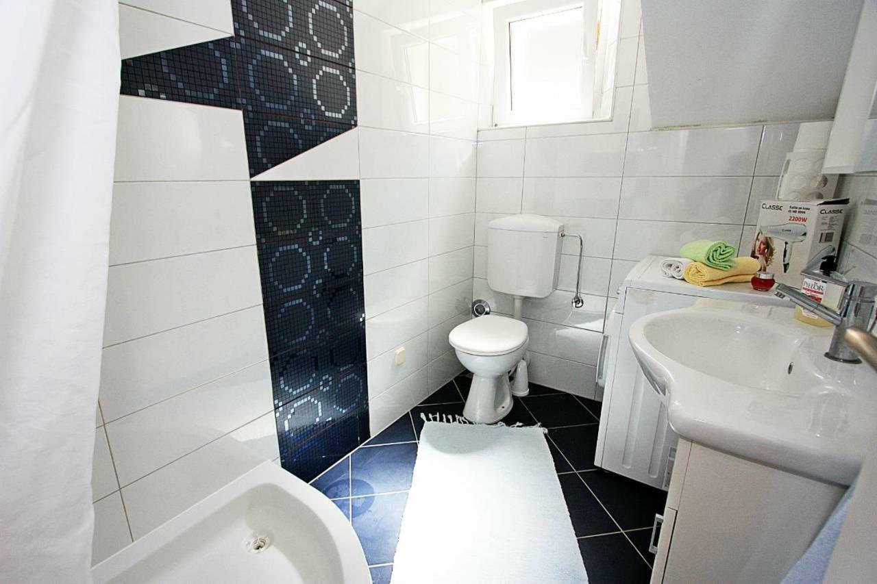Apartmani Nila Pucisca Εξωτερικό φωτογραφία